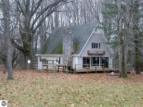 2250 E Ash Rd, Farwell, MI 48622 photo 2