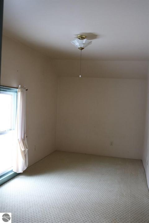 129 N Jeffery Ave, Ithaca, MI 48847 photo 16