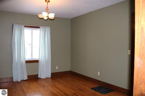 129 N Jeffery Ave, Ithaca, MI 48847 photo 7