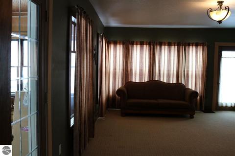 129 N Jeffery Ave, Ithaca, MI 48847 photo 10
