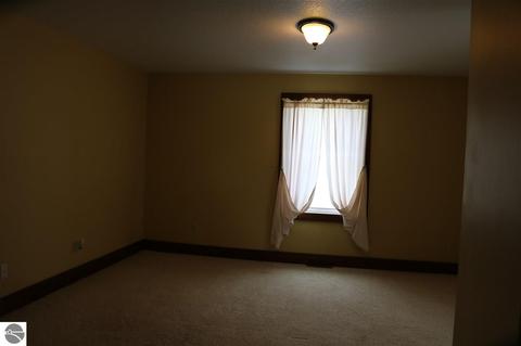 129 N Jeffery Ave, Ithaca, MI 48847 photo 27
