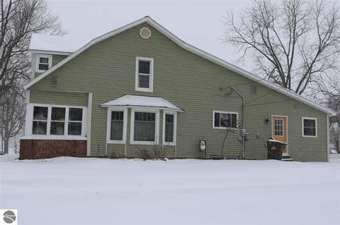 129 N Jeffery Ave, Ithaca, MI 48847 photo 3