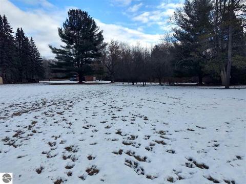 606 N Ct, Au Gres, MI 48703 photo 4