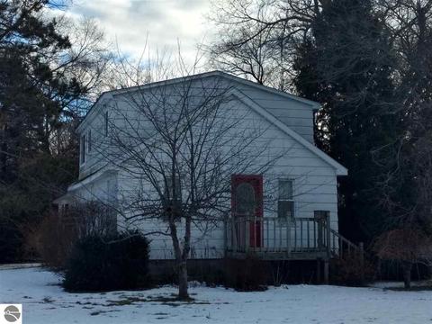 606 N Ct, Au Gres, MI 48703 photo 2