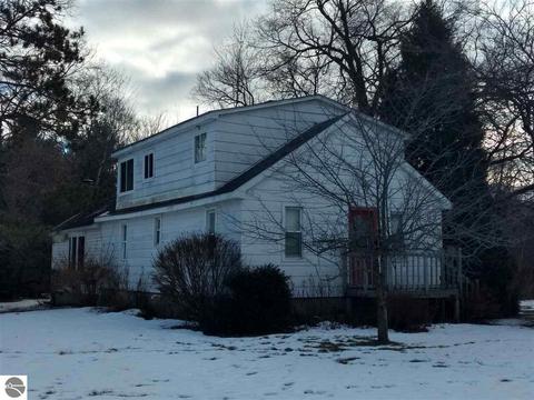 606 N Ct, Au Gres, MI 48703 photo 3