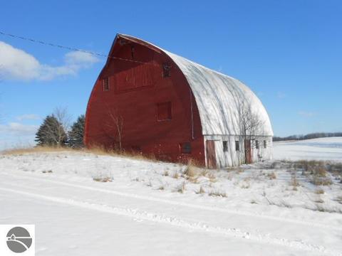 10472 W Bennett Rd, Sumner, MI 48889 photo 9