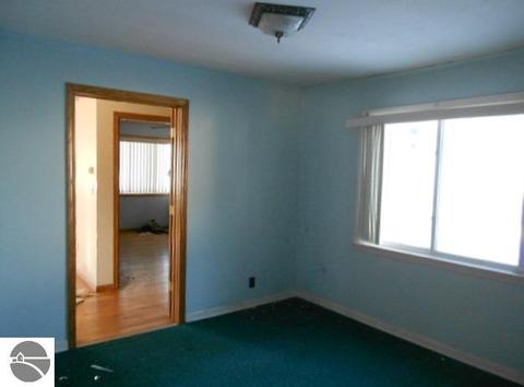 10472 W Bennett Rd, Sumner, MI 48889 photo 6