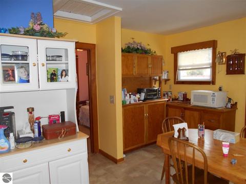 210 Albert St, Au Gres, MI 48703 photo 3