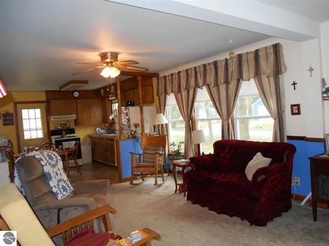 210 Albert St, Au Gres, MI 48703 photo 4