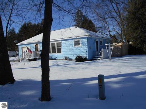 210 Albert St, Au Gres, MI 48703 photo 2