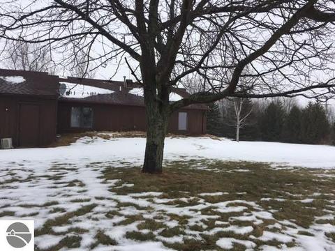 4936 E Walton Rd, Shepherd, MI 48883 photo 12
