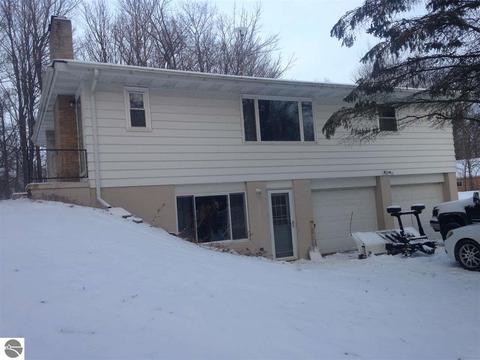 22 E Van Buren Rd, Alma, MI 48801 photo 3