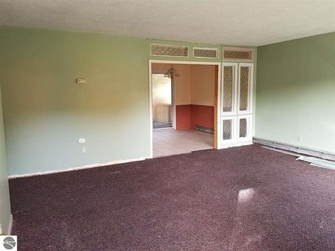3255 Lapham Dr, Harrison, MI 48625 photo 4