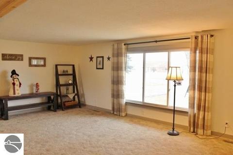 603 N Union St, Ithaca, MI 48847 photo 4