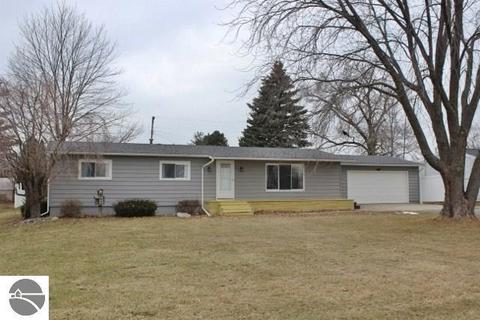 603 N Union St, Ithaca, MI 48847 photo 1