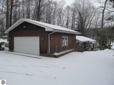 775 Hillcrest Dr, Boon, MI 49618 photo 15