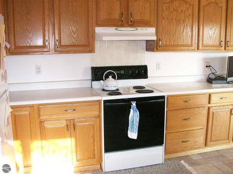 2089 Pointer Rd, West Branch, MI 48661 photo 2
