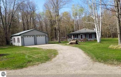 7751 E Mitchell Rd, Petoskey, MI 49770 photo 1