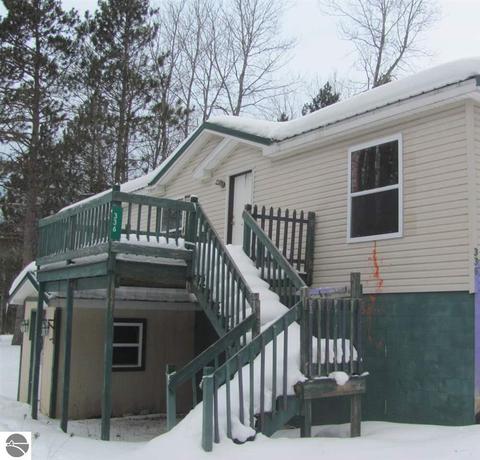 336 Poplar Dr, Pellston, MI 49769 photo 1