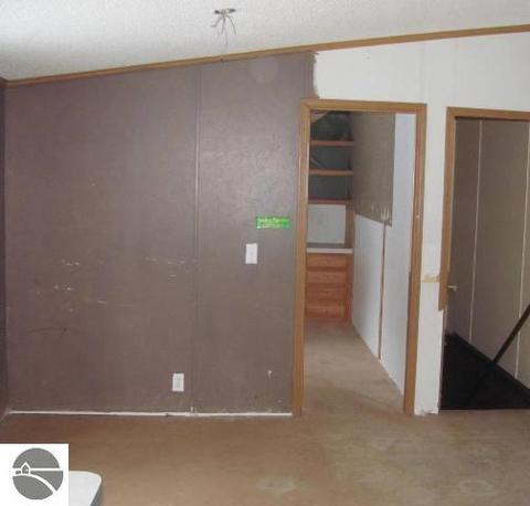 336 Poplar Dr, Pellston, MI 49769 photo 12