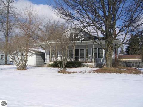 215 E Michigan Ave, Au Gres, MI 48703 photo 2