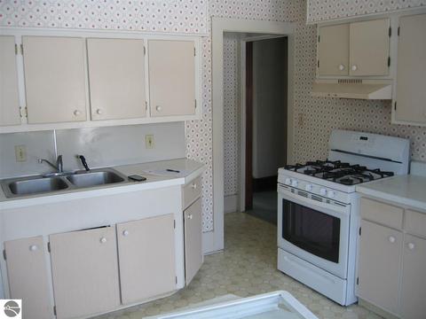 215 E Michigan Ave, Au Gres, MI 48703 photo 4