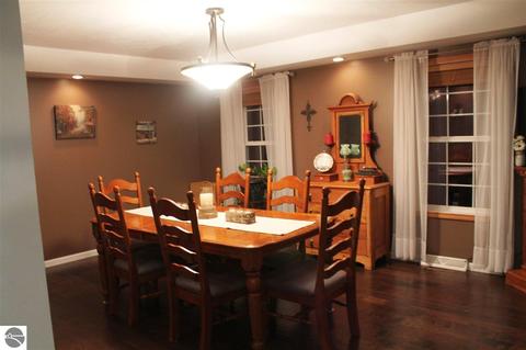 2677 W Humphrey Rd, Ithaca, MI 48847 photo 5