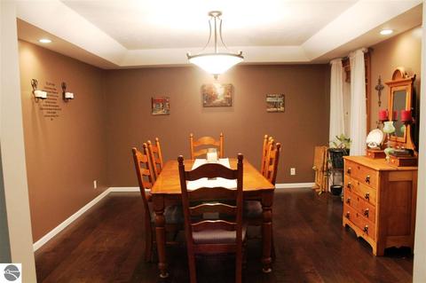 2677 W Humphrey Rd, Ithaca, MI 48847 photo 4