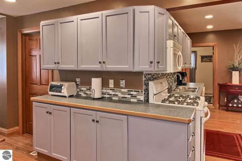 350 Bendon Rd, Interlochen, MI 49643 photo 8