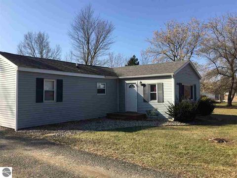 3718 E Millbrook Rd, Mount Pleasant, MI 48858 photo 3