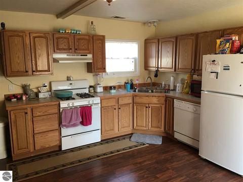 3718 E Millbrook Rd, Mount Pleasant, MI 48858 photo 5
