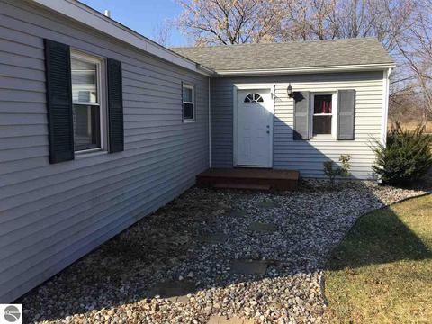 3718 E Millbrook Rd, Mount Pleasant, MI 48858 photo 4