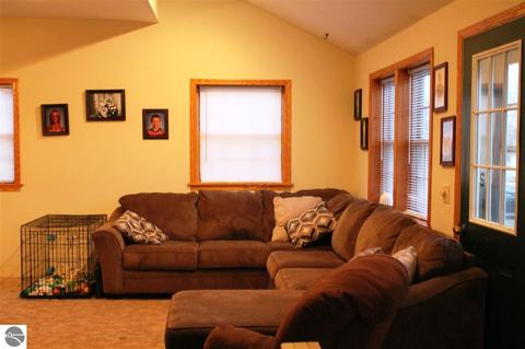 411 Emerson St, Ithaca, MI 48847 photo 27