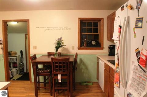 411 Emerson St, Ithaca, MI 48847 photo 8
