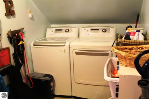 411 Emerson St, Ithaca, MI 48847 photo 24