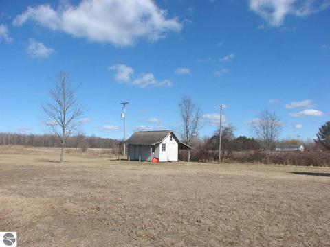 11211 E Millbrook Rd, Shepherd, MI 48883 photo 2