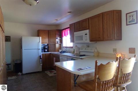 11211 E Millbrook Rd, Shepherd, MI 48883 photo 4
