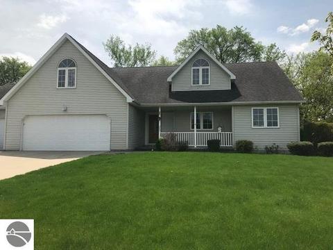 302 Red Maple Ln, Shepherd, MI 48883 photo 2