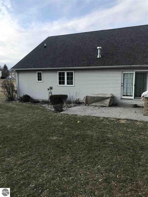 302 Red Maple Ln, Shepherd, MI 48883 photo 42