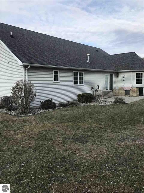302 Red Maple Ln, Shepherd, MI 48883 photo 43