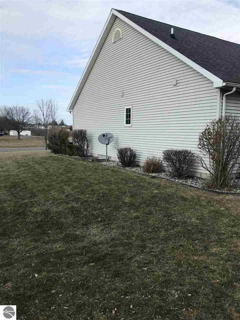 302 Red Maple Ln, Shepherd, MI 48883 photo 46