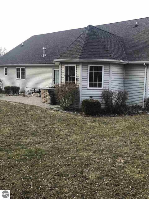 302 Red Maple Ln, Shepherd, MI 48883 photo 44