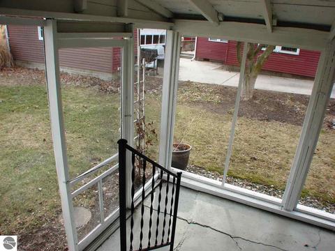 630 E North St, Ithaca, MI 48847 photo 5