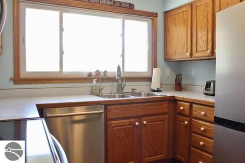 718 Emerson St, Ithaca, MI 48847 photo 18