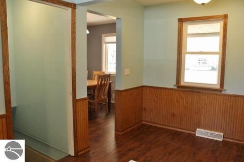 718 Emerson St, Ithaca, MI 48847 photo 12