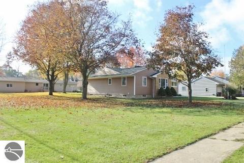 718 Emerson St, Ithaca, MI 48847 photo 54