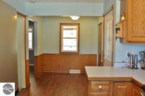 718 Emerson St, Ithaca, MI 48847 photo 20