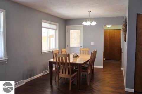 718 Emerson St, Ithaca, MI 48847 photo 10