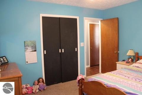 718 Emerson St, Ithaca, MI 48847 photo 34