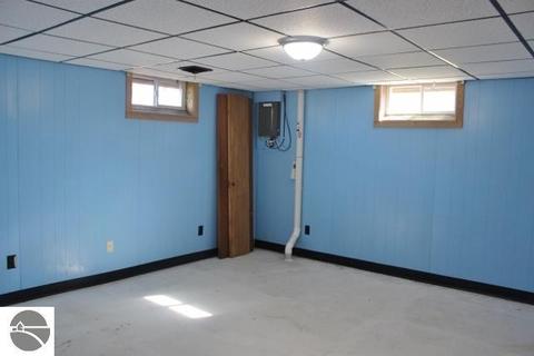 718 Emerson St, Ithaca, MI 48847 photo 43